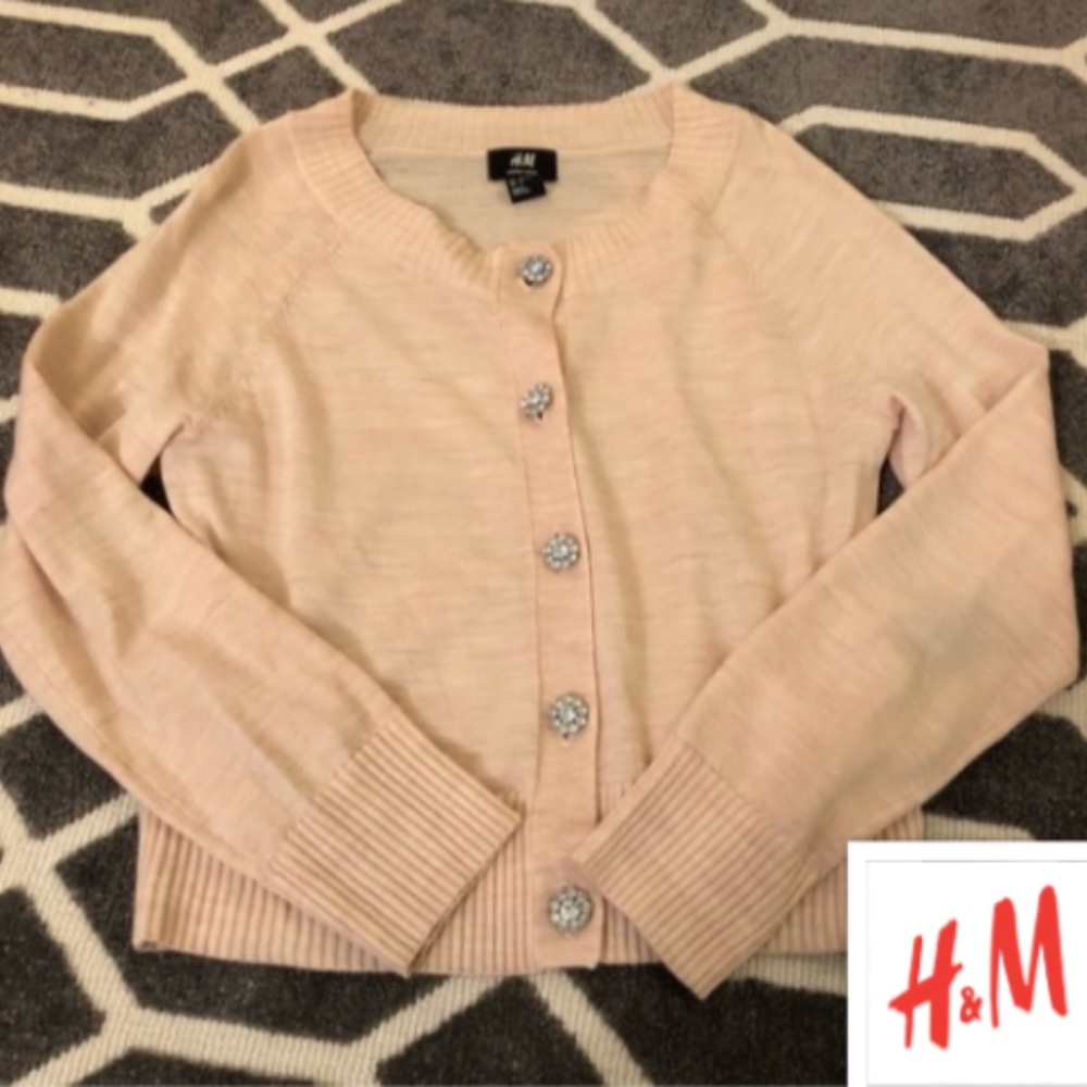 ‼️MUST GO‼️MAKE OFFER‼️Creme cardigan